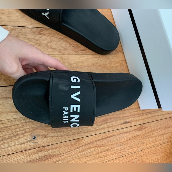 Authentic givenchy slides size 7.5/ EU 38 - Picture 3 of 6
